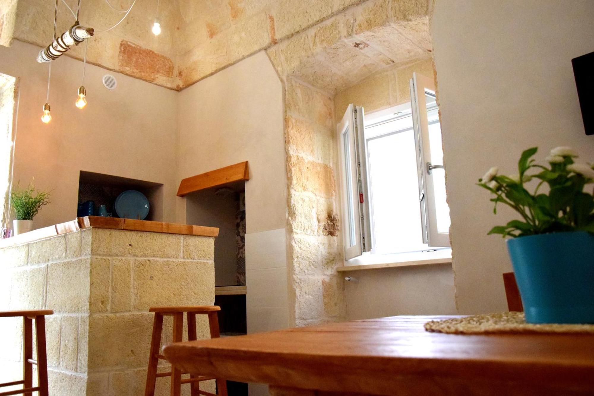 Casa Vacanze "La Maison Du Bonheur" Monopoli Exterior photo